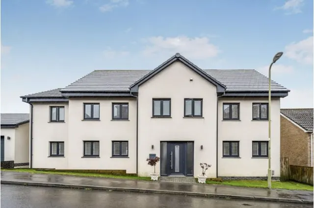Llynfi Court, Maesteg, CF34, photo 3