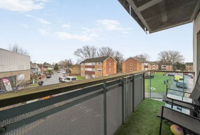 Photo 3 — Baywillow Avenue, Carshalton, SM5 2AX
