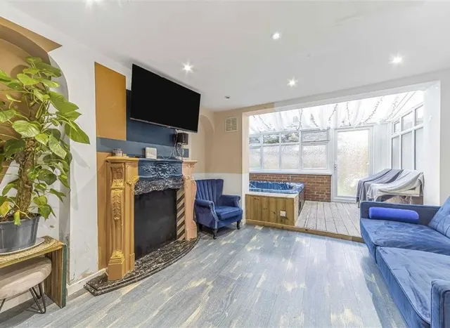 Cable Street, Wapping, E1W, photo 2