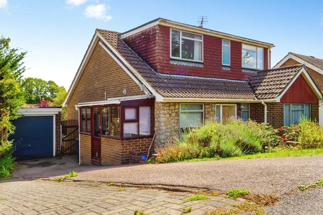 Photo 2 — Heathfield Way, Barham, Canterbury, Kent, CT4