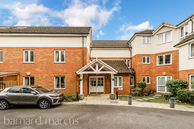 Kingston Road, Epsom, KT19, photo 1