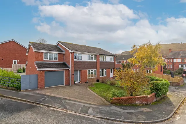 Whitehall Place, Frodsham, photo 1