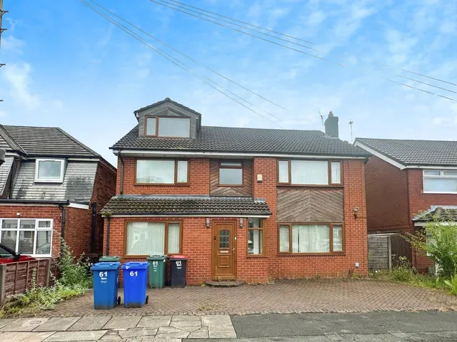 Ennerdale Drive, Bury, BL9, photo 2