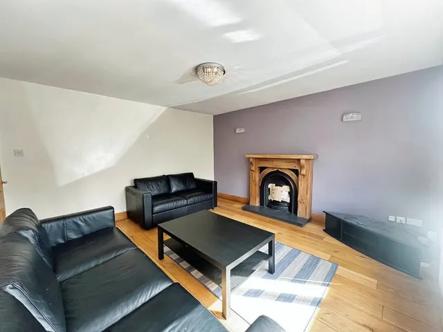 Ennerdale Drive, Bury, BL9, photo 3