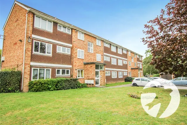 Woodington Close, London, SE9, photo 1