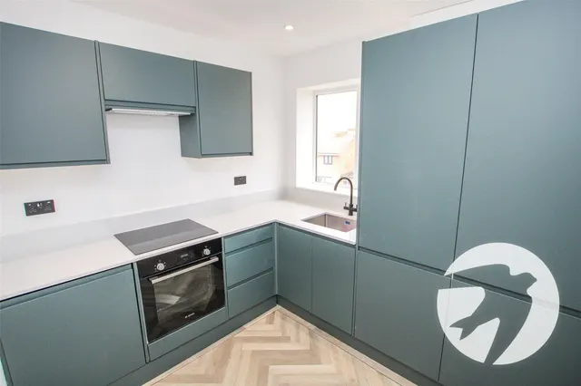 Woodington Close, London, SE9, photo 2