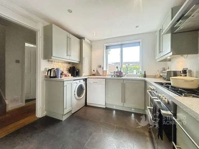 Sherrydon, Cranleigh, GU6, photo 3