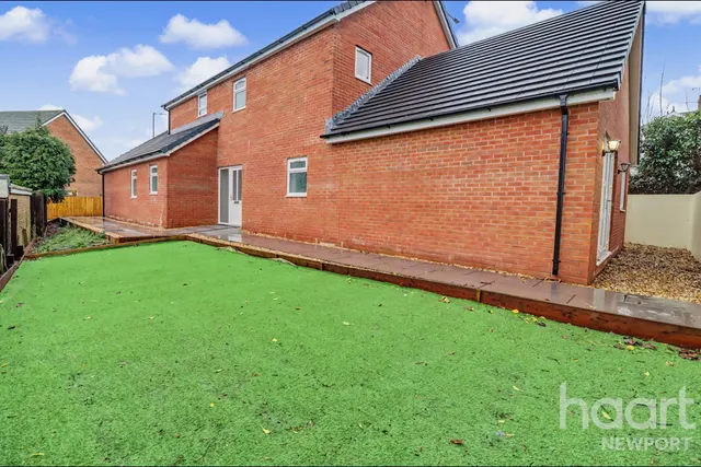 Westfield Gardens, Newport, NP20, photo 2