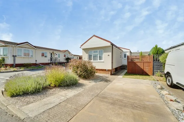 Photo 3 — Three Starpark, Henlow