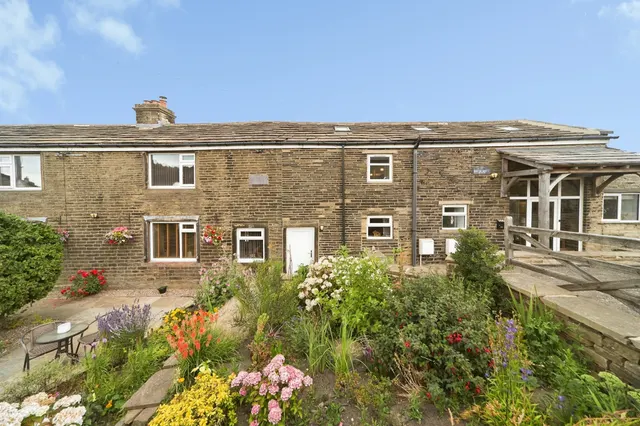 7 bedroom barn conversion — Haworth Road, Allerton, Bradford