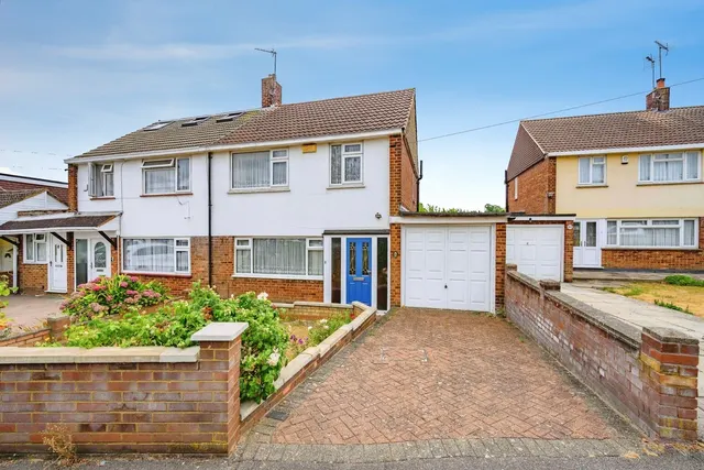 Stoneygate Road, LUTON, Bedfordshire, LU4, photo 1