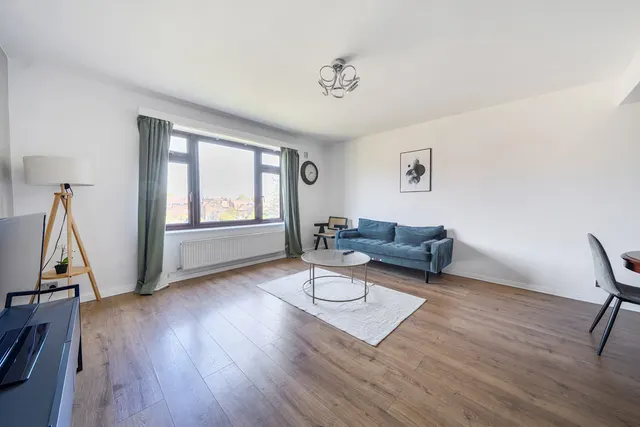 Priory Lodge, Ealing, W5, photo 1