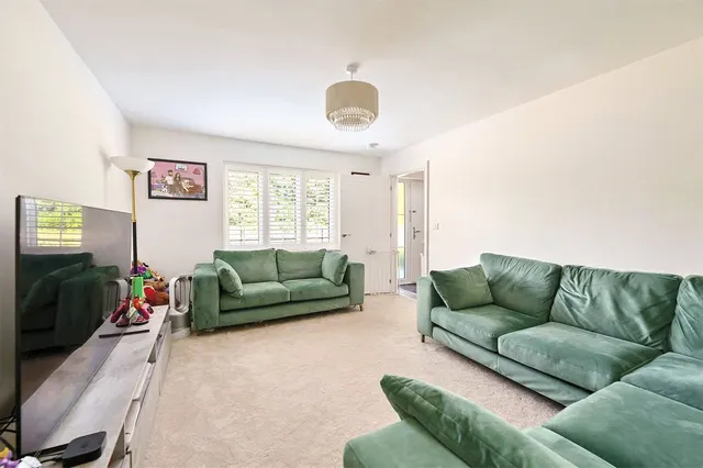 Photo 2 — Summerstead Farm Road, Sherfield-on-Loddon, Hook, Hampshire, RG27 0GL