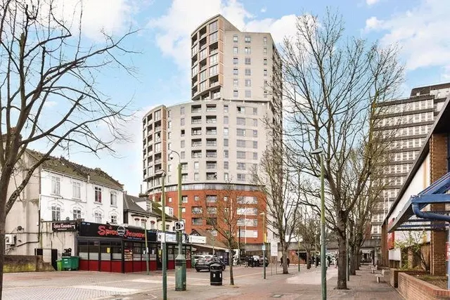 Essex Portfolio, Essex, photo 1