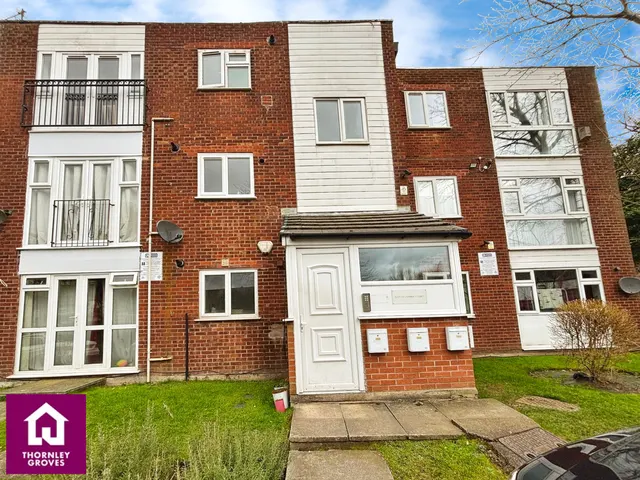 Kersal Road, Prestwich, M25, photo 1