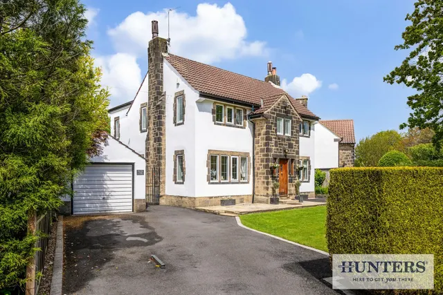 Broadway, Guiseley, LS20, photo 1