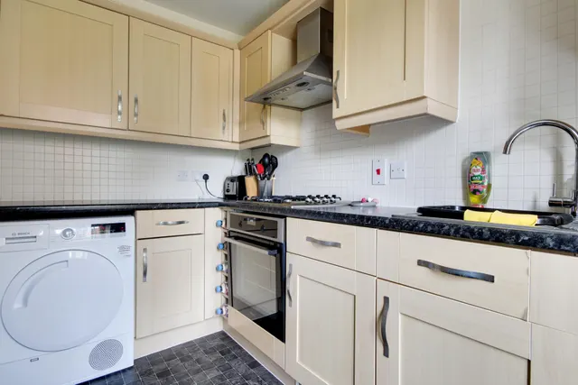 Photo 3 — Halton Way, Kingsway, Gloucester, GL2