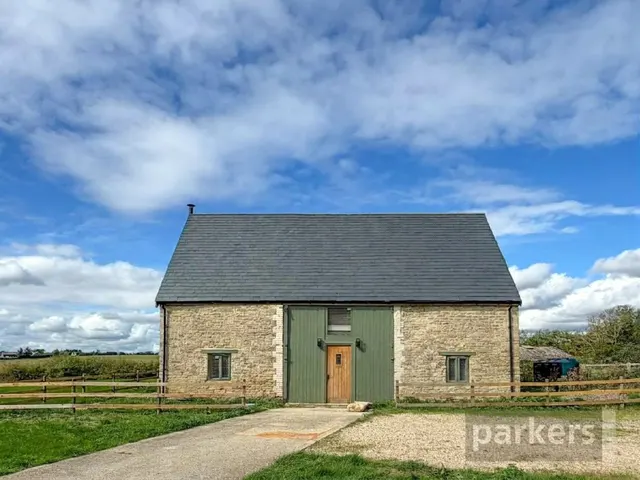 Oxford Road, Witney, OX29, photo 1