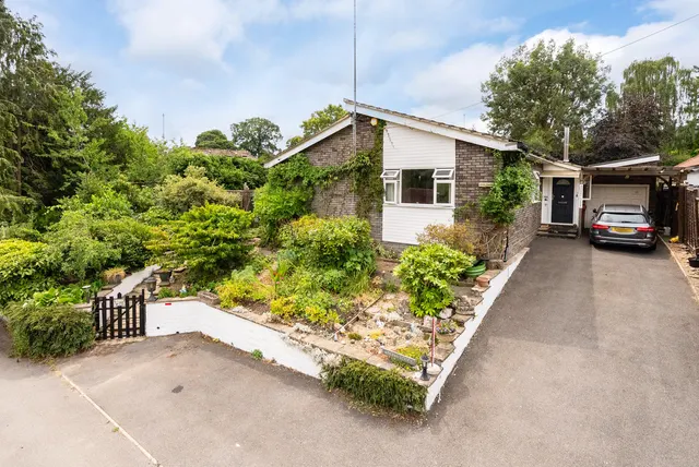 Adlers Lane, Westhumble, RH5, photo 1