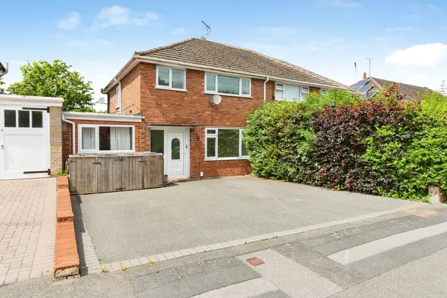 Lymington Road, Stafford, Staffordshire, ST16, photo 1