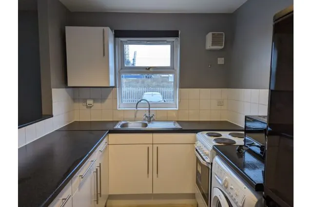Dock Road, Tilbury, RM18, photo 2