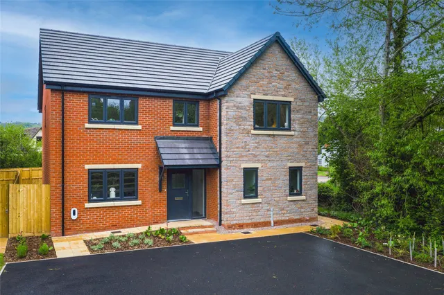 Plot 5 The Yew, Wellbrook Field, Herefordshire, Peterchurch, HR2 0RS, photo 1