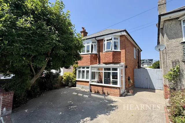 Southwick Road, BH6, photo 1