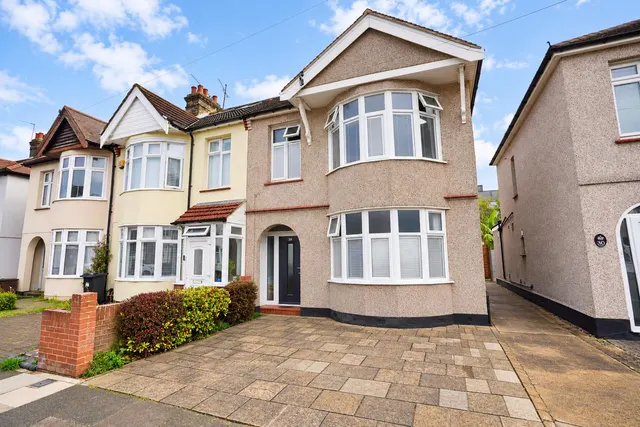 Glenhurst Road, Southend-On-Sea, photo 1