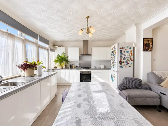 Terraced For SaleMarlborough Road, Southall, UB2, photo 2