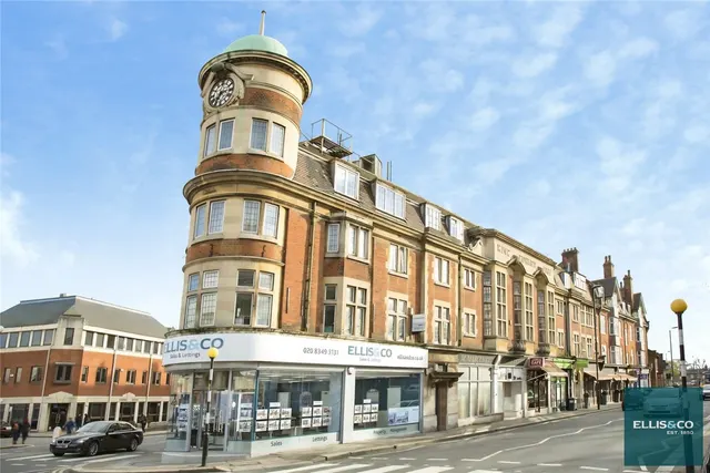 Regents Park Road, Finchley, N3, photo 2