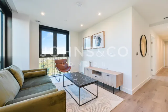 Menara Point, Twelve Trees Park, E16, photo 2