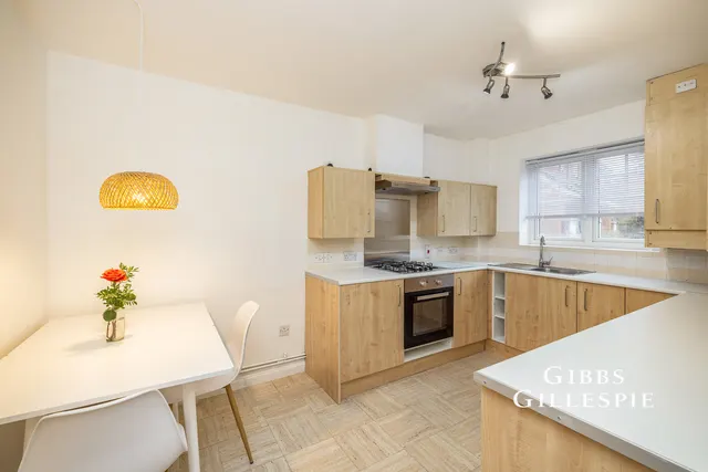 Firethorn Close, Edgware Fees Apply, HA8, photo 2