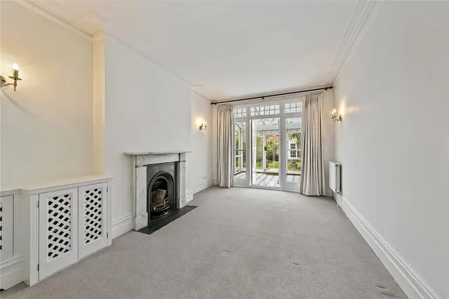 Kingston Lane, Teddington, TW11, photo 2