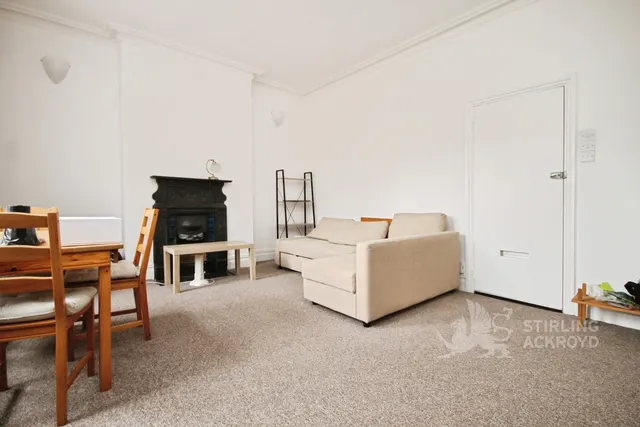 York Road, Guildford, GU1, photo 2