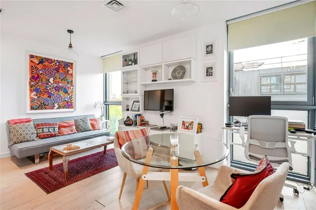 City Road, London, EC1V, photo 1