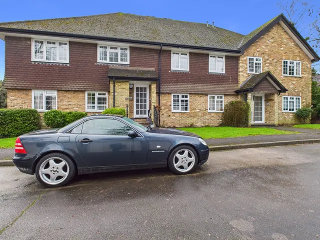 Lexham Gardens, Amersham, HP6, photo 1