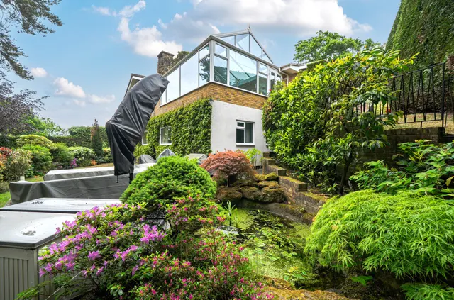 Oriel Hill, Camberley, Surrey, GU15 2JW, photo 1