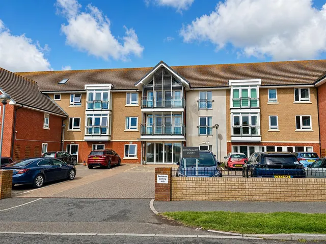 Roundhay Avenue, Peacehaven, photo 2