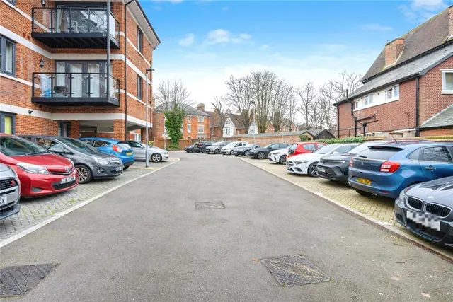 Photo 2 — Linden Road, Bedford, Bedfordshire, MK40