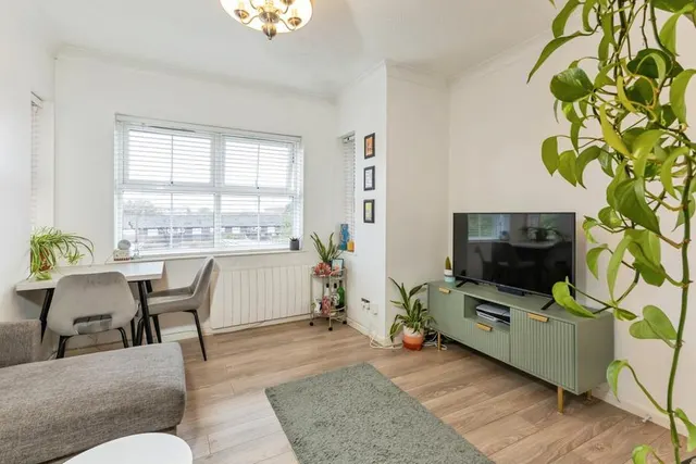 Newcastle Road, Reading, RG2, photo 3