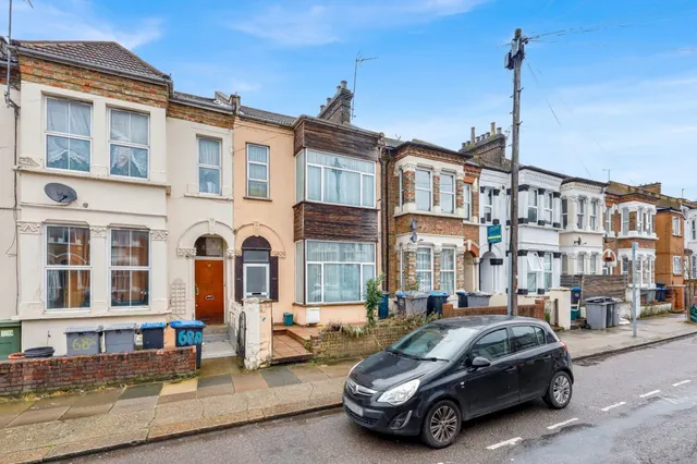 Tubbs Road, London, NW10, photo 1