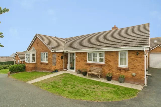 Tanllwyfan, Old Colwyn, LL29, photo 2