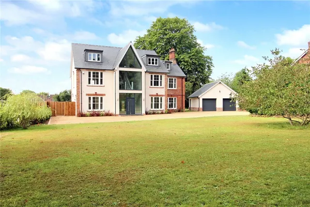 Long Road, Framingham Earl, Norwich, Norfolk, NR14, photo 1