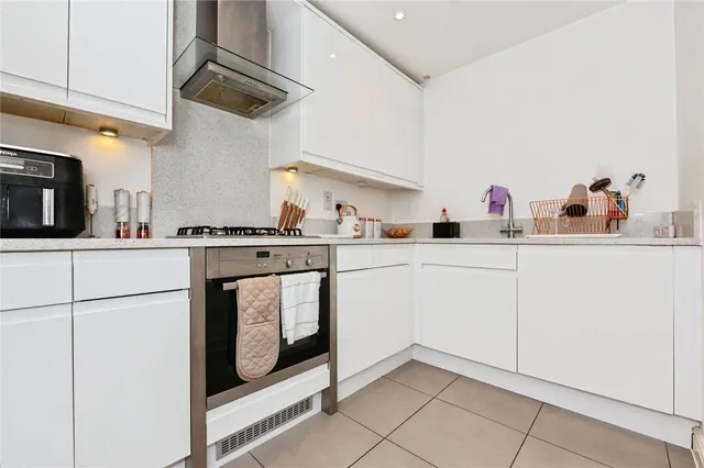 Chapel Drive, Dartford, DA2, photo 3