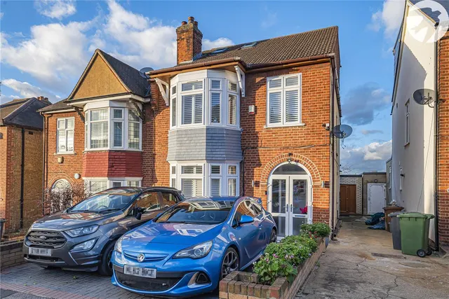 Bellingham Road, London, SE6, photo 1