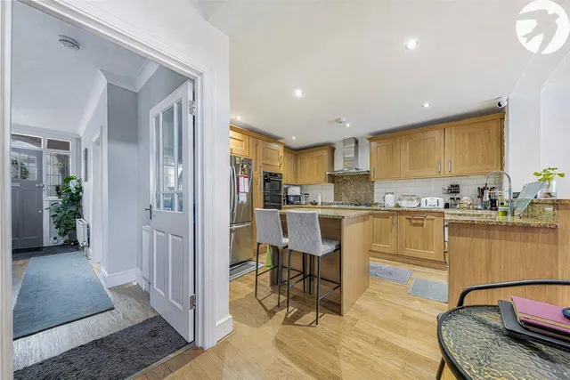 Bellingham Road, London, SE6, photo 3