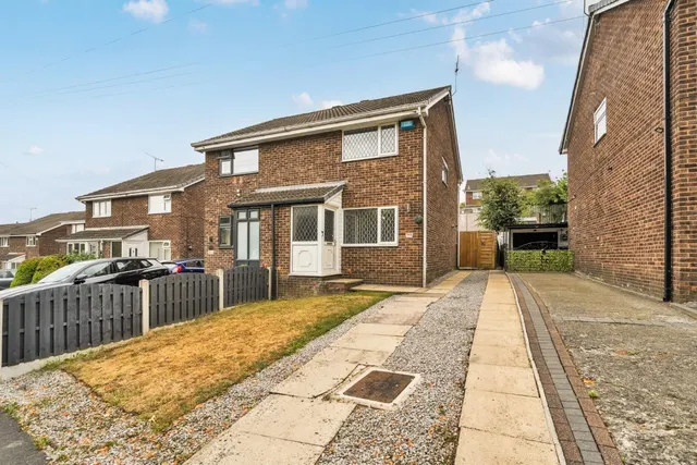 Blackburn Drive, Chapeltown, Sheffield, S35 2EX, photo 1