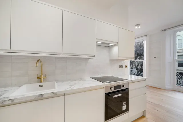 Monmouth Road, London, W2, photo 2