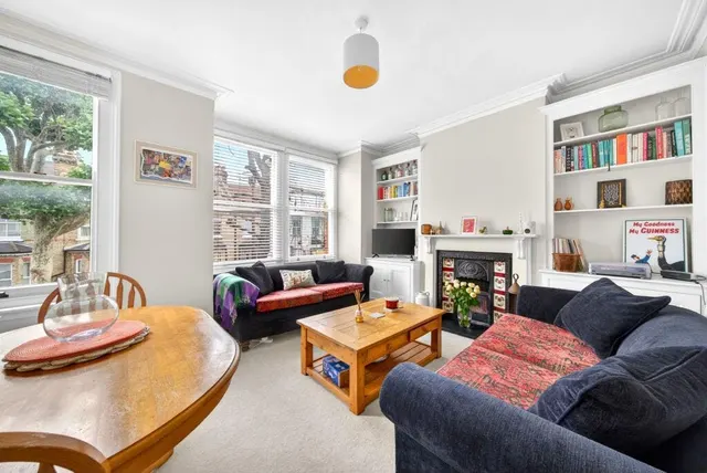 Sellincourt Road, Tooting, SW17, photo 1