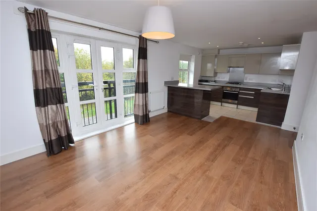 Photo 3 — Kenley Place, Farnborough, Hampshire, GU14 6FX